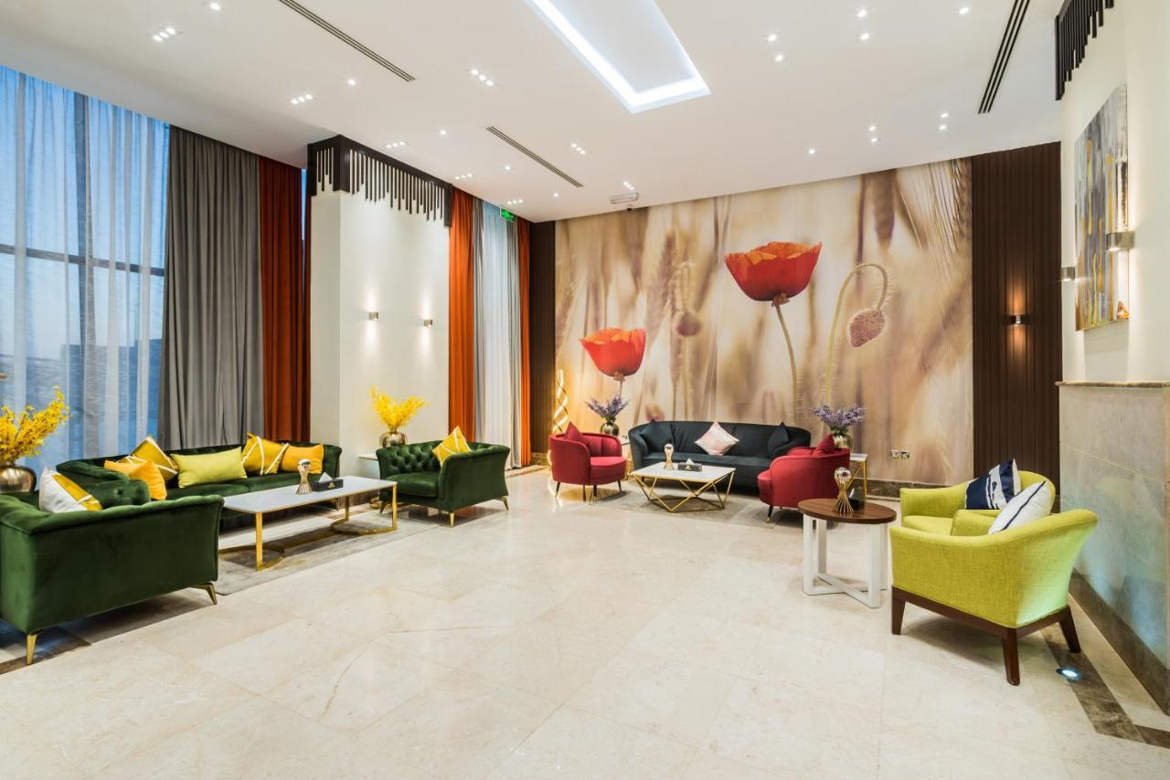 Tulip Plaza